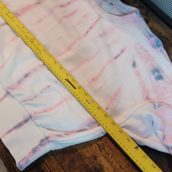 Old Navy Women's Pink and Blue Crop  Tie-Dye Sweatshirt Size Medium - Picture 10 of 10